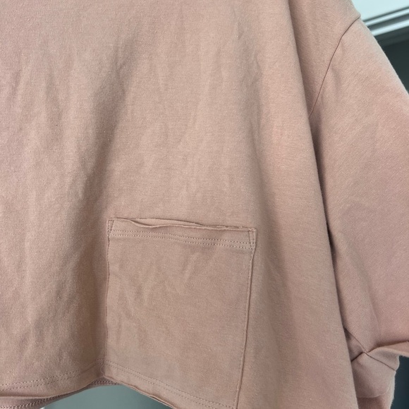 h:ours Dusty Rose Cropped Tee - Picture 2 of 6
